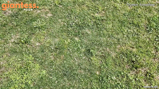Queen Annellea - Caught A Tiny Who Trapped Under Big Butt Crush: No Escape For Him