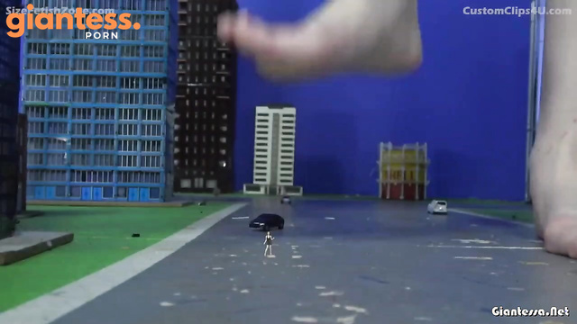 Media Impact Customs - Giantess Angelica Vee In The City: Bigger, Cuter And Better