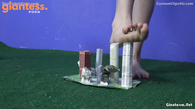 Media Impact Customs - Giantess Angelica Vee In The City: Bigger, Cuter And Better