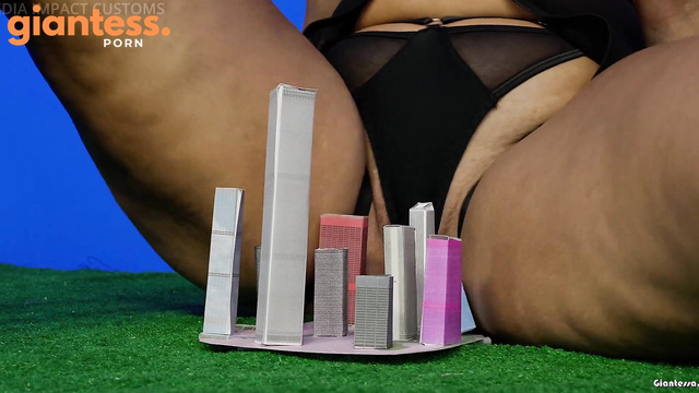 Media Impact Customs - Bold Big Booties Giantess Enchantress Sahrye City Takedown