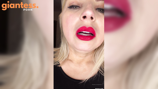 Giantessa789 - Raspberry Obsession With A Hungry Blondie As She Opens Her Wide Mouth