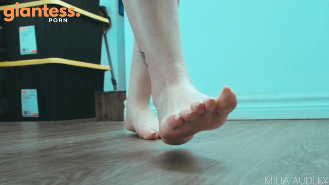 Imilia Audley - Put You In Futa Giantess Cock: Mating Season For Her Dick