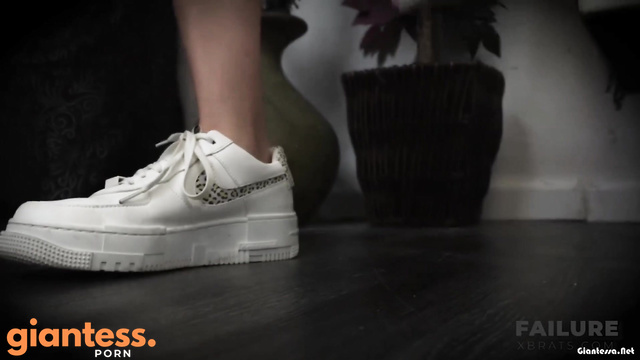 Bratty Foot Girls - The Little Foot Fetishist Failure With Giantess Babes Ama Rio And Onyx Kim