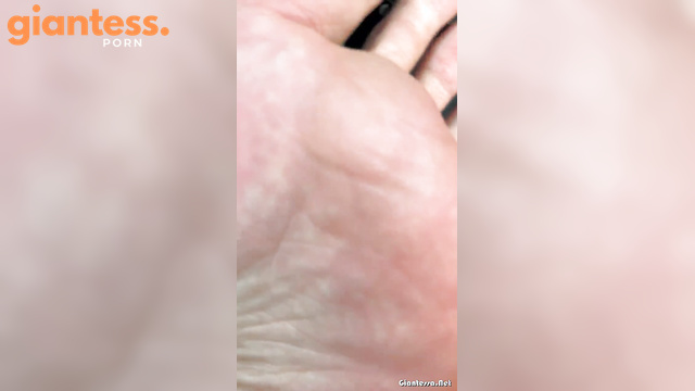 Wrinkled Soles Of Giantess Zoey And Her Friend: Brutal Smashing Tiny Men
