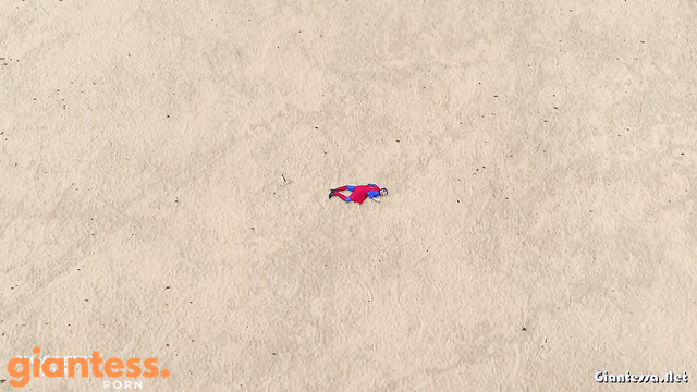Aimee Chu - Giantess High Heels VS Superman: Crushing The Hero Part 1