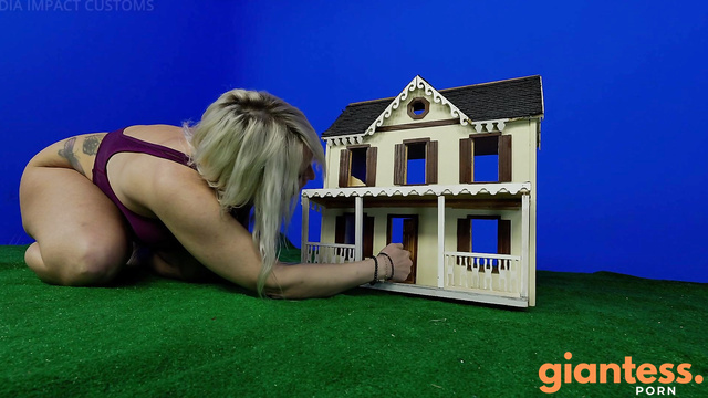 Media Impact Customs - Home Invasion: Giantess Horny Blonde Vanessa Skye Smashing A Tiny Man