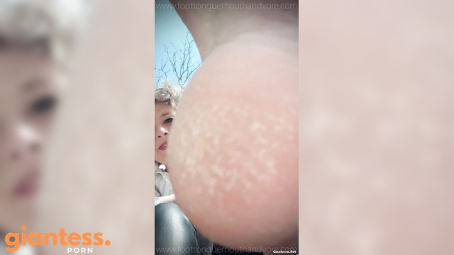 Foot Tongue Mouth and Vore - Horny Nora Humiliates Her Tiny Tinder Date With Her Sexy Feet Crushing