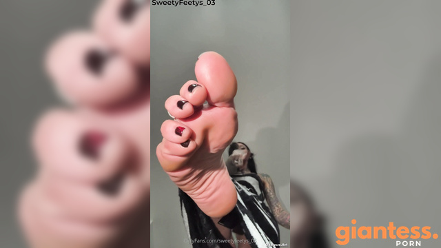 SweetyFeetys - Giantess POV Worship Her Sexy Feet Or Get Squished By Horny Soles