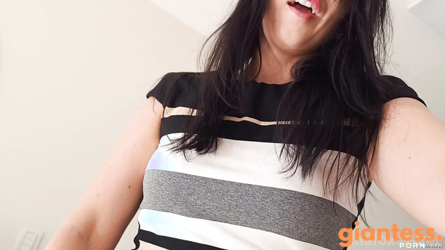 Loreena Fox - Giantess Stepmommy And Her Tiny Human Tampon Experiment