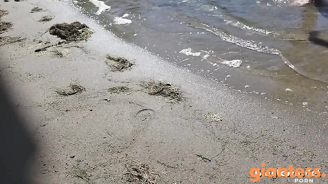 Wreckin Becca - Serum Of Expansion On The Beach With A Lucky Husband Part 2