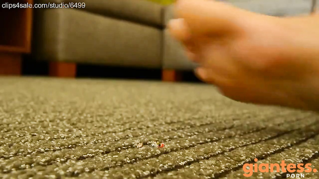 Amateur Soles Giantess And Footjobs – Squashes Her Step Brother And Friends