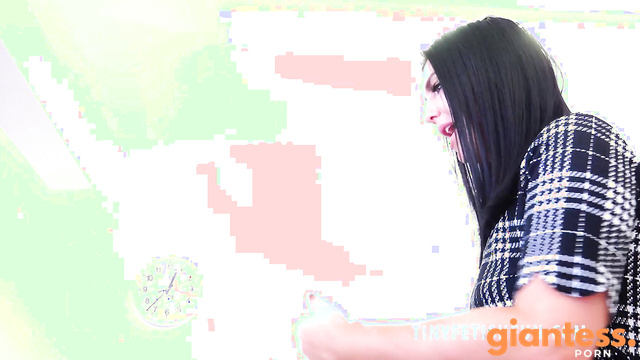 Tinyfetishfun – Roxee 2
