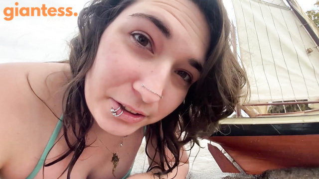 Canadian Giantess – The Gentle Mermaid