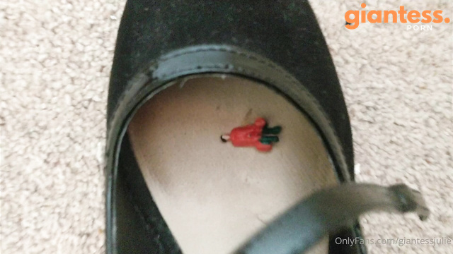 Giantess Julie Bliss - Foot play 101 (Found A Tiny Hiding In My Shoe)