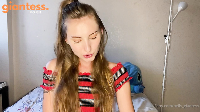 Nelly Giantess – I Like To Swallow Gummy Bears And Pretend They Are Tiny People