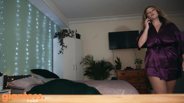 Sasha Curves – Giantess Mom Devours Your Tiny Friends