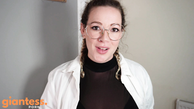 Sasha Curves – Giantess Scientist Shrinks Her Professor