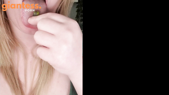Julie Bliss – You Will Be Eaten If You Do Not Obey Your Giantess