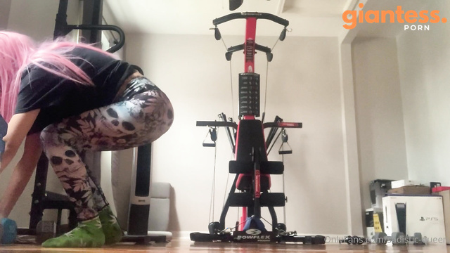 Sadistic Queen – Peeping Tom Caught At The Gym