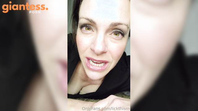 Royal Giantess Sasha - Giantess Role Play