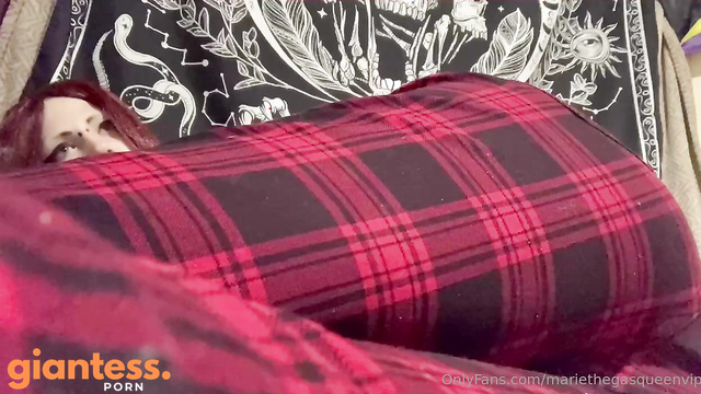 Mariethegasqueen - Giantess Youre Small And I Dont Know Youre There