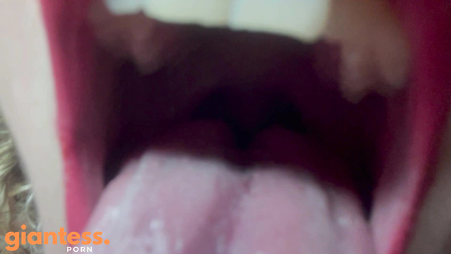 Sasha Curves – Giantess Swallows You Whole