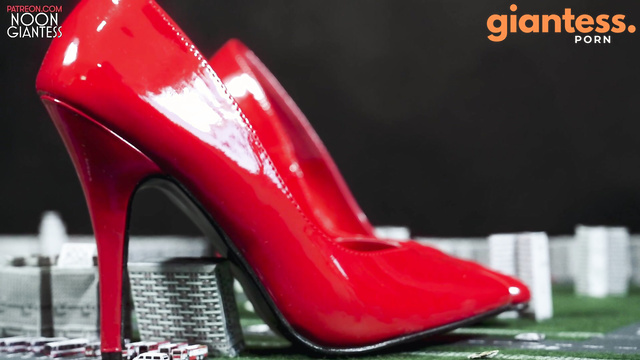 Giantess Noon - Red Fishnets