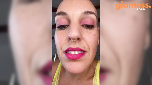 Emprexkala - Giantess K Teleporting To Giantess G
