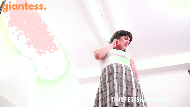 Tinyfetishfun – Girl Presses Men With Ass Part 2