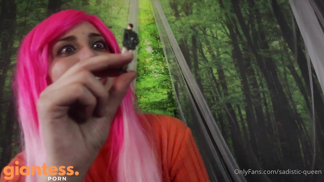 Sadistic Queen – Tiny Fan Teased Eaten