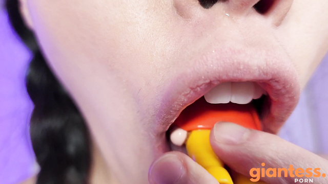 Azumi Zeitline – Giantess Vore
