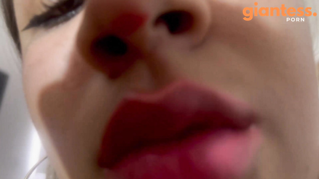 Colombianbigass - Giantess Barely Let Breathe Big Lips