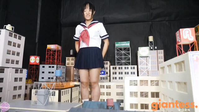 Japanese Giantess - 7855745