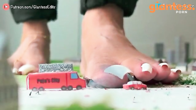 Giantess EditZ - Feet Destroy Everything In The City Part 6