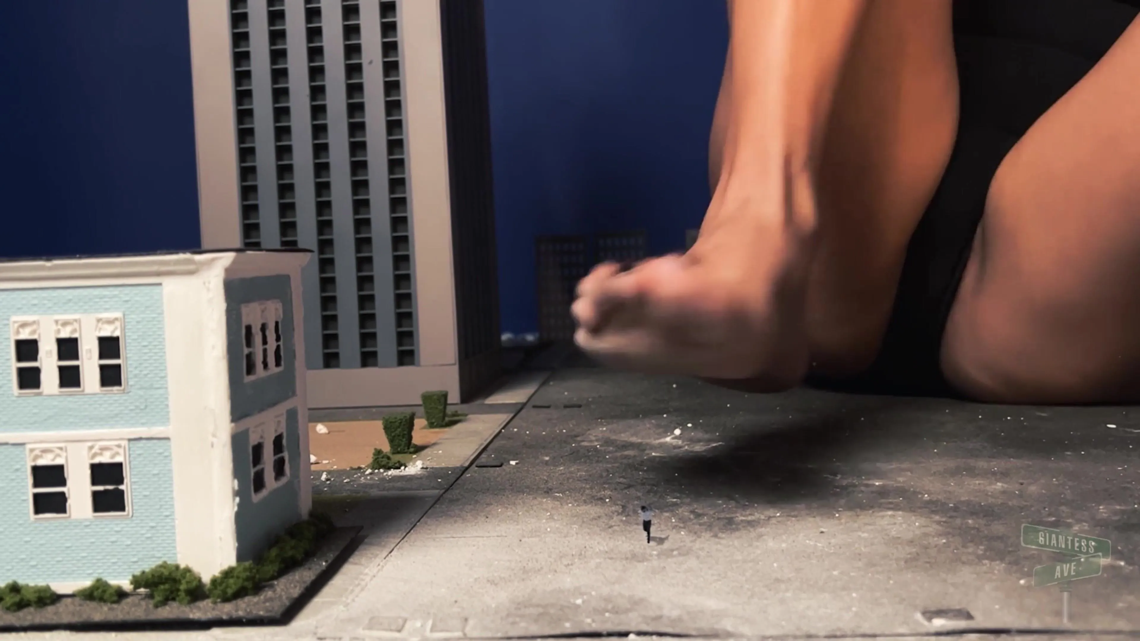 Giantess Ave - Giantess Weapons Test Giantess Growth FX