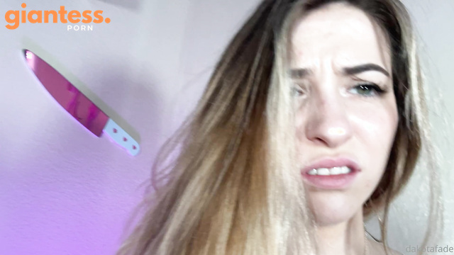 Dakota Fade - Giantess You Sneak Into My Room While Im Taking Nudes For My Boyfriend