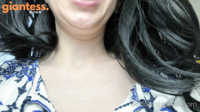 Hasmik JOI - Unaware Giantess Voyeur Upskirt