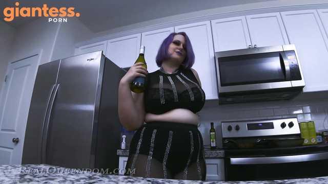 The Queendom - Goddess Theres A Party In My Stomach