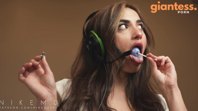 Nikemd - Girl Sucks Candy