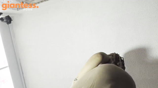 Colombianbigass - Giantess Gets Pantsed And Humiliated