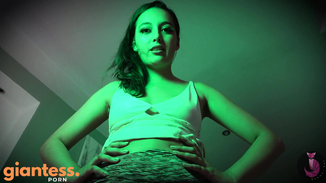 Summer Fox - She Hulk Angry Girlfriend