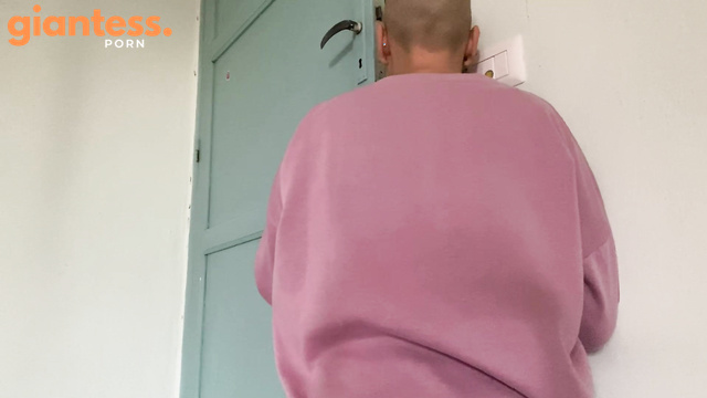 Emprexkala - Giantess Punishes Her Hubby