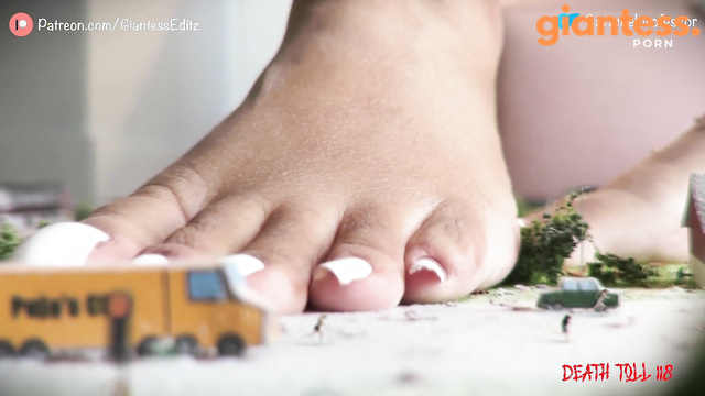 Giantess EditZ - Giantess City Part 9