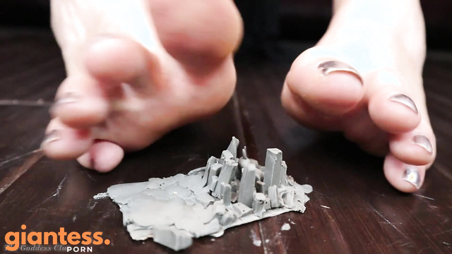 The Goddess Clue - Mini City Protector