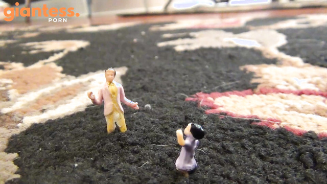Southern Giantess - A Tiny Couple Gets Trapped Under Cora's Mercy