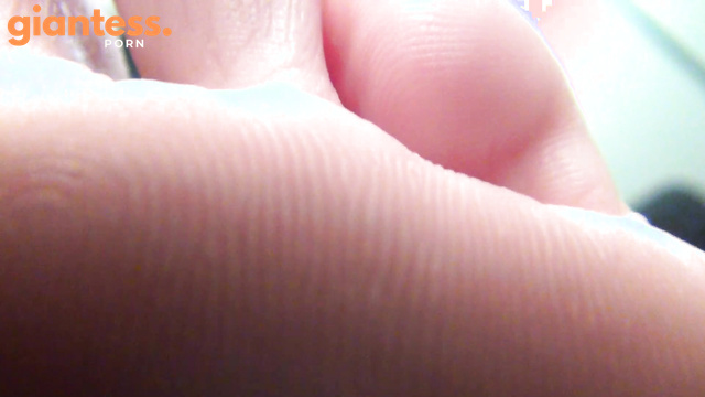 Southern Giantess - Cinamon Steals The Little Slave Boy