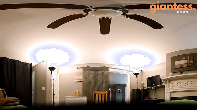Southern Giantess - Krystal Finds You Shrunk And Scared