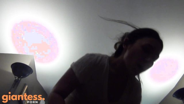 Southern Giantess - Candice Grows And Stomps Whole Family