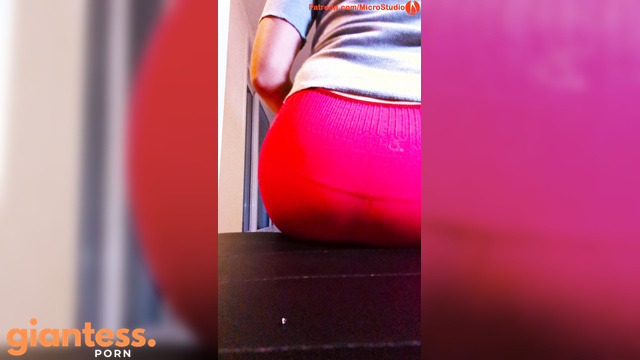 MicroStudio - Giantess Unaware Babysitter Story