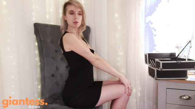 Lexi Snow - Giantess Catches And Sits On You